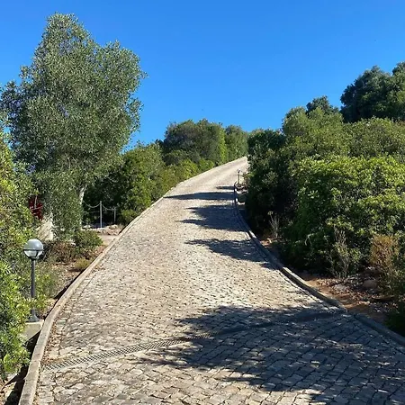 Casa Tin Tin Вилла Монкарапашу