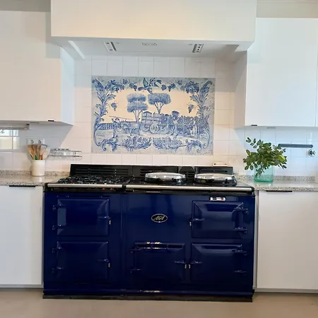 Casa Tin Tin Вилла Монкарапашу