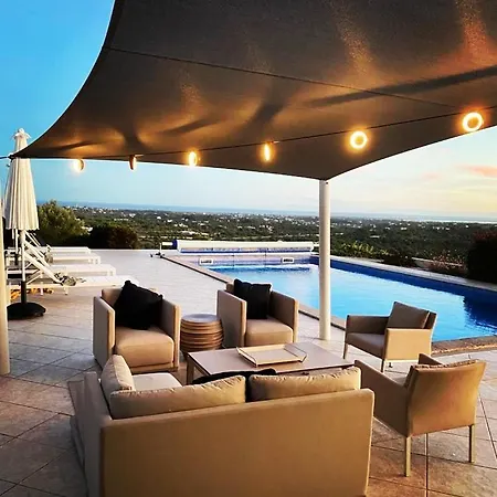 Casa Tin Tin * Монкарапашу